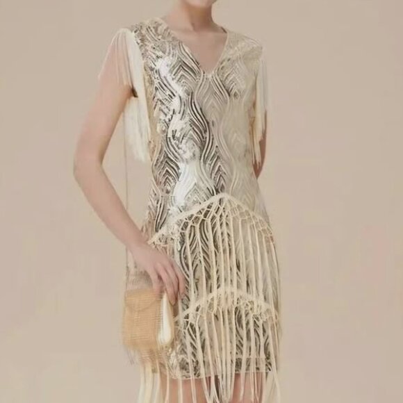 BABEYOND Women's Flapper 1920s VNeck Beaded Fringed. - Picture 10 of 13